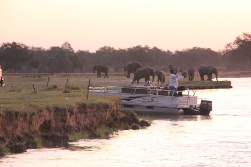 Mana Pools National Park, Zimbabwe, sunset, Zambezi River