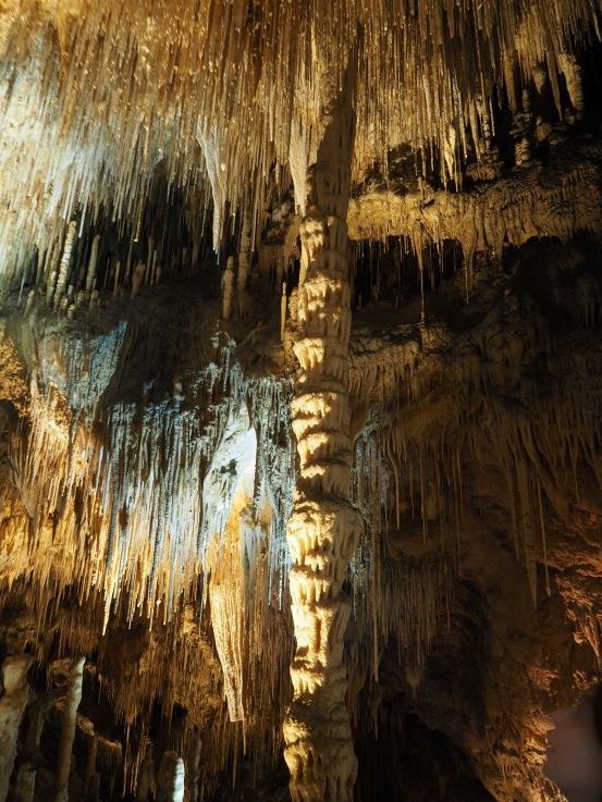 Dolomite caves, Things to do in Hobart, Tasmania, Australia