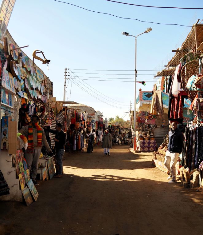 local vendors, Egypt, tourist travel tips