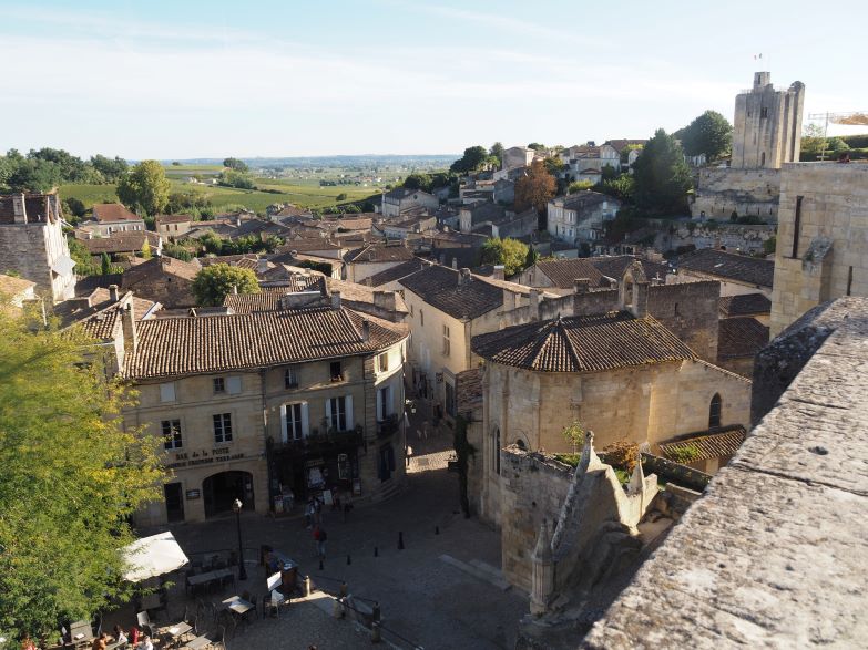 E-bike tour, Bordeaux, Rustic Vines, France, wine region