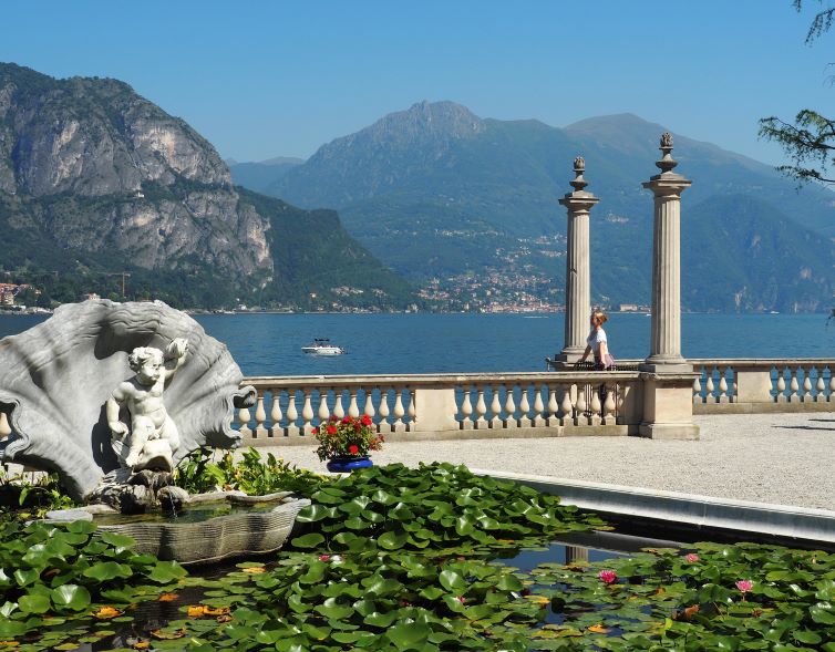 Bellagio, Lake Como, dreamy Villa, Italy, fountain