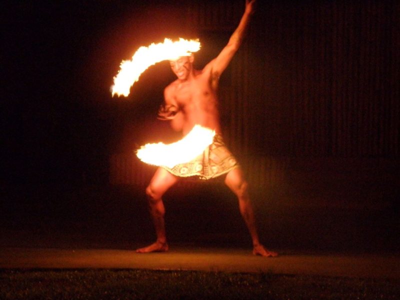 Fiji, Hangi, traditional dancing