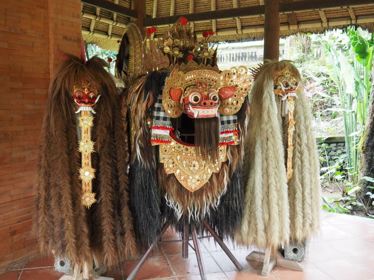 Taman Ayum temple, Bali, royal temple, Balinese costume