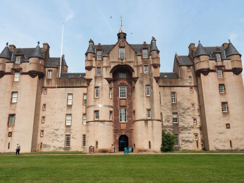 haunted Castle, Scotland, Green Lady, ghosts, cursed castle