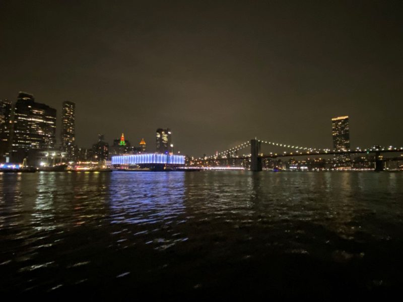 Hudson River cruises, Christmas in New York, Christmas activities in New York, Manhattan at night, Brooklyn Bridge